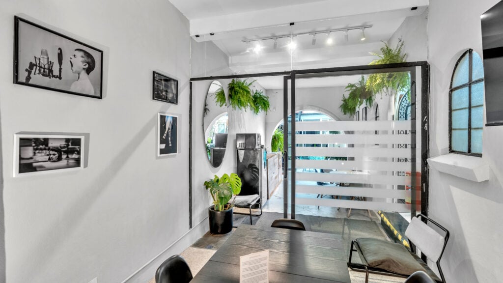 Modern Offices in Colonia Del Valle with Meeting Room Rental